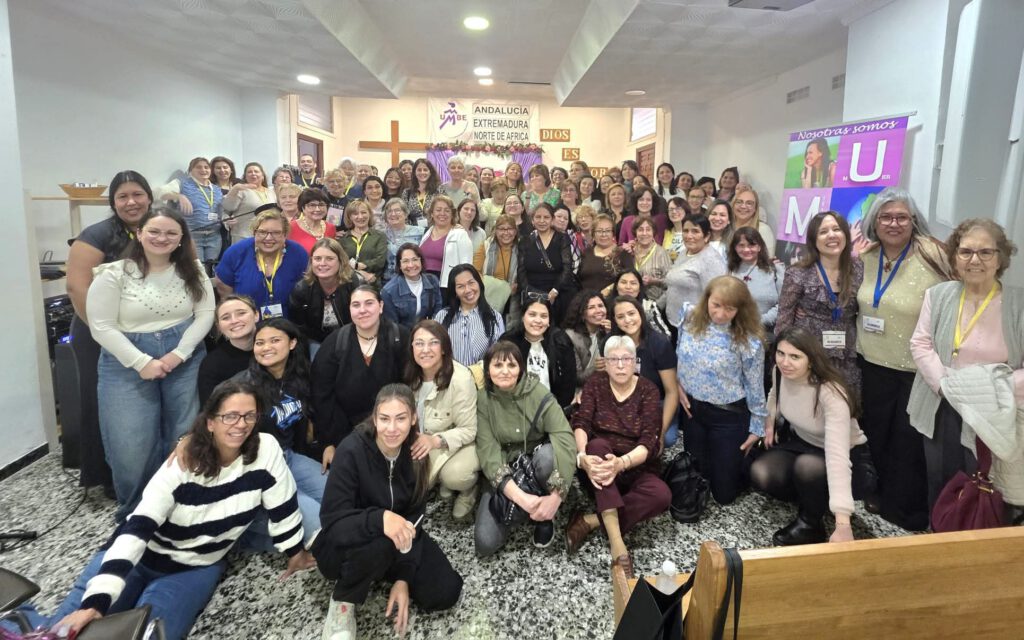 Reunión Regional de Mujeres: Unidas para servir a Dios